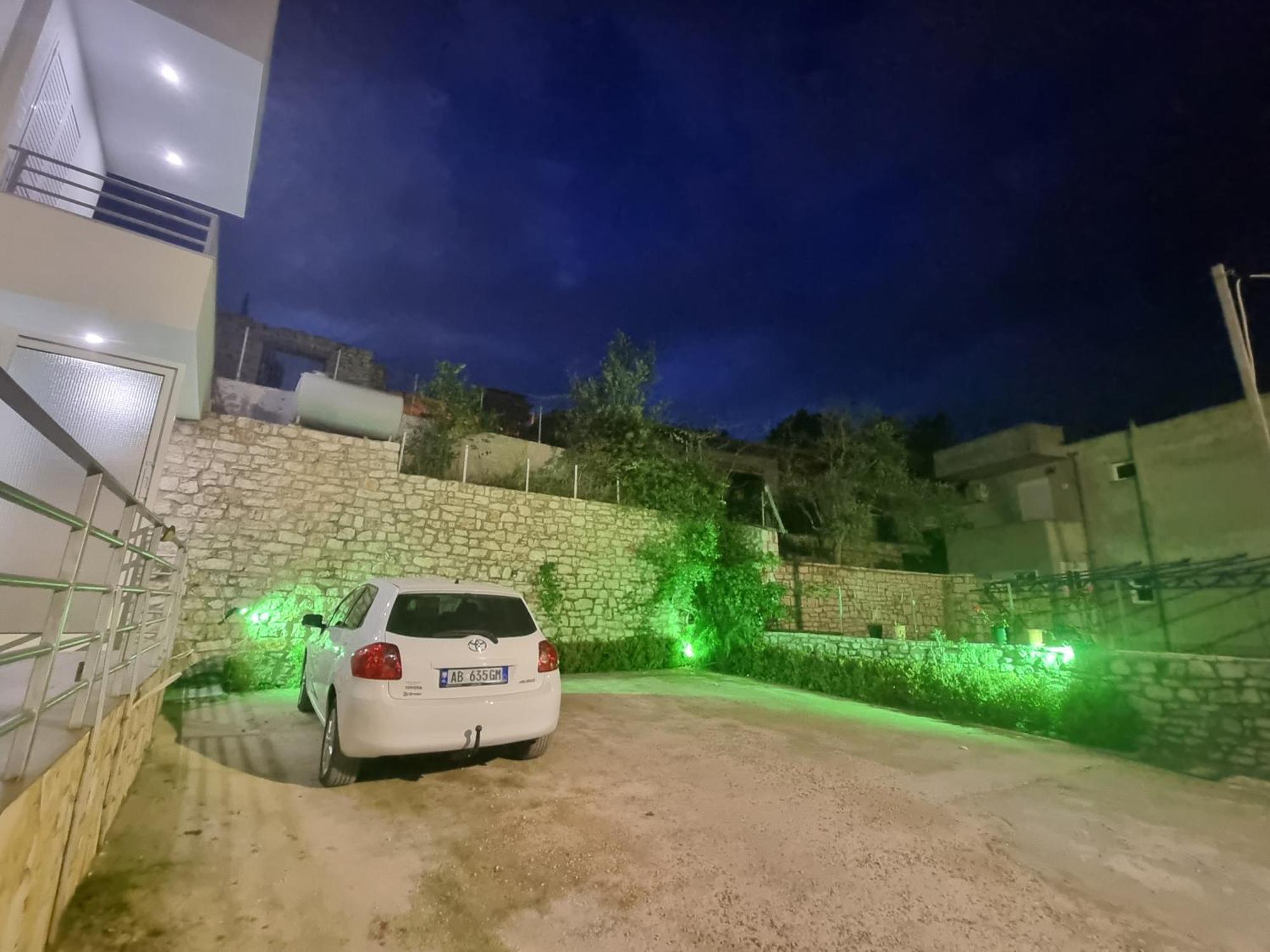 Villa Baka Sarandë エクステリア 写真