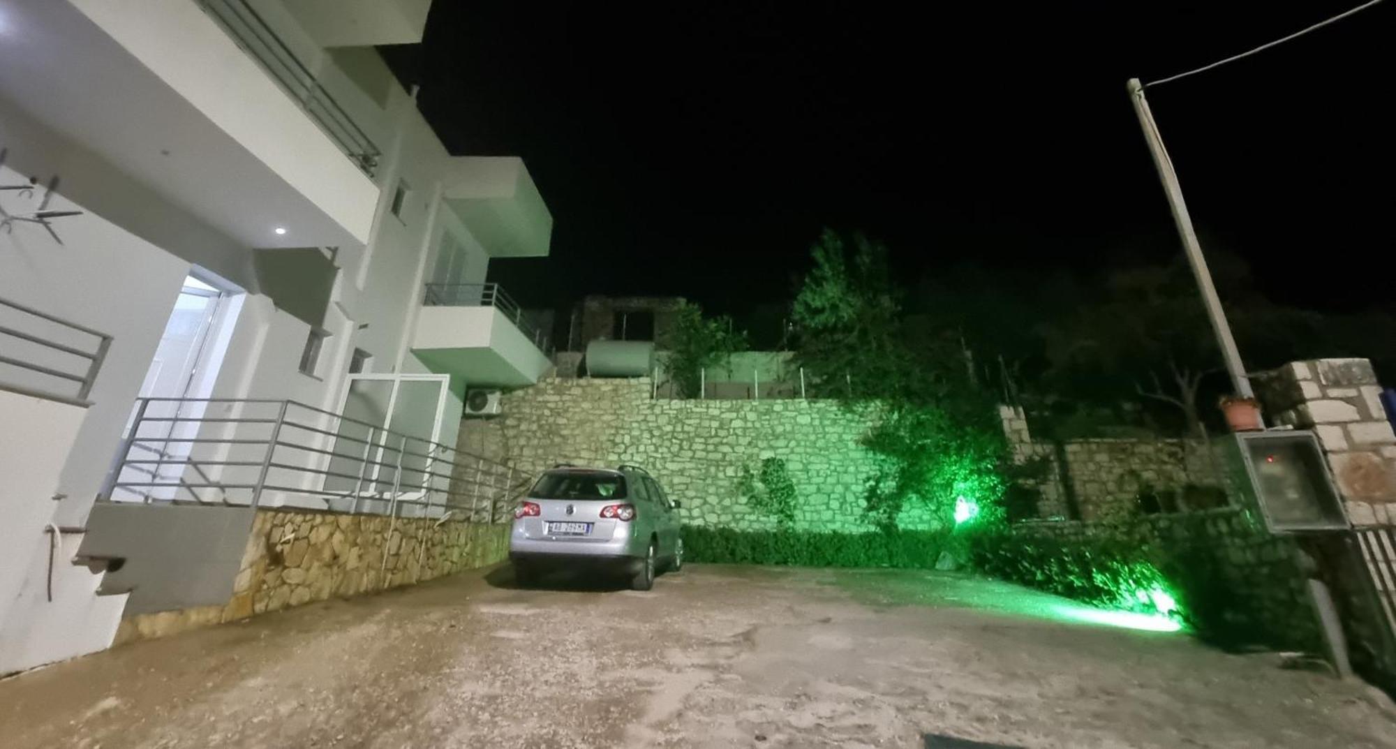 Villa Baka Sarandë エクステリア 写真